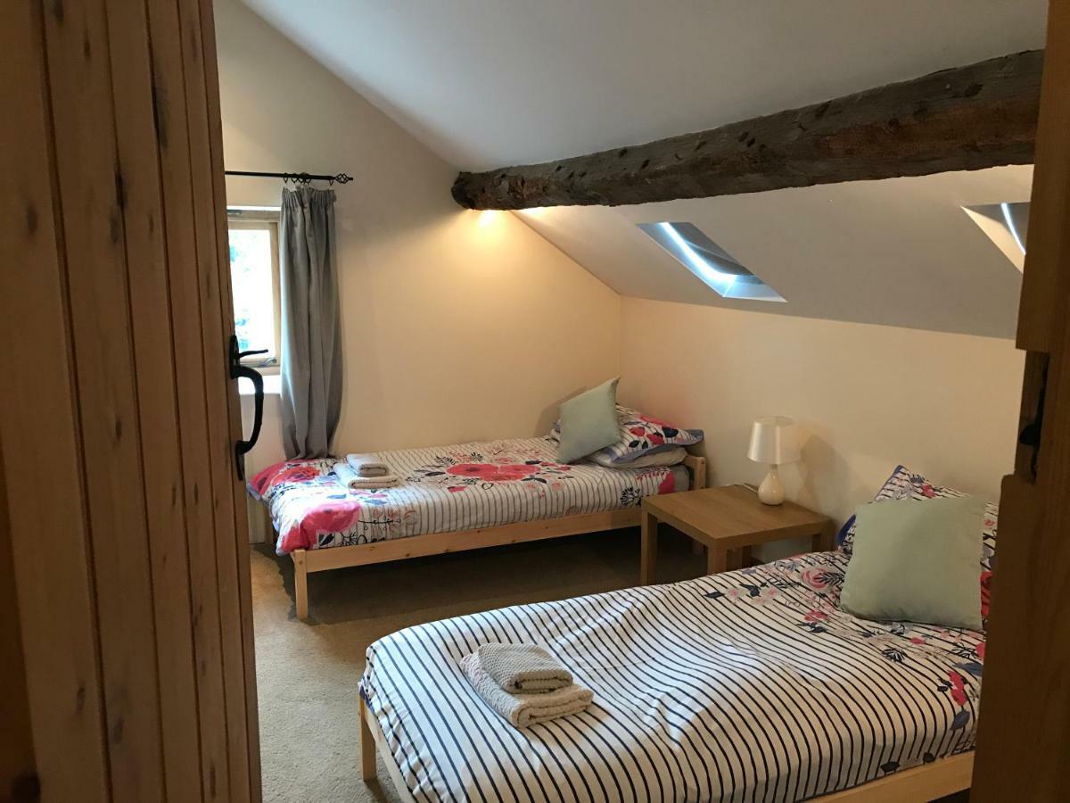 The Stables Villa Hope Bowdler ภายนอก รูปภาพ
