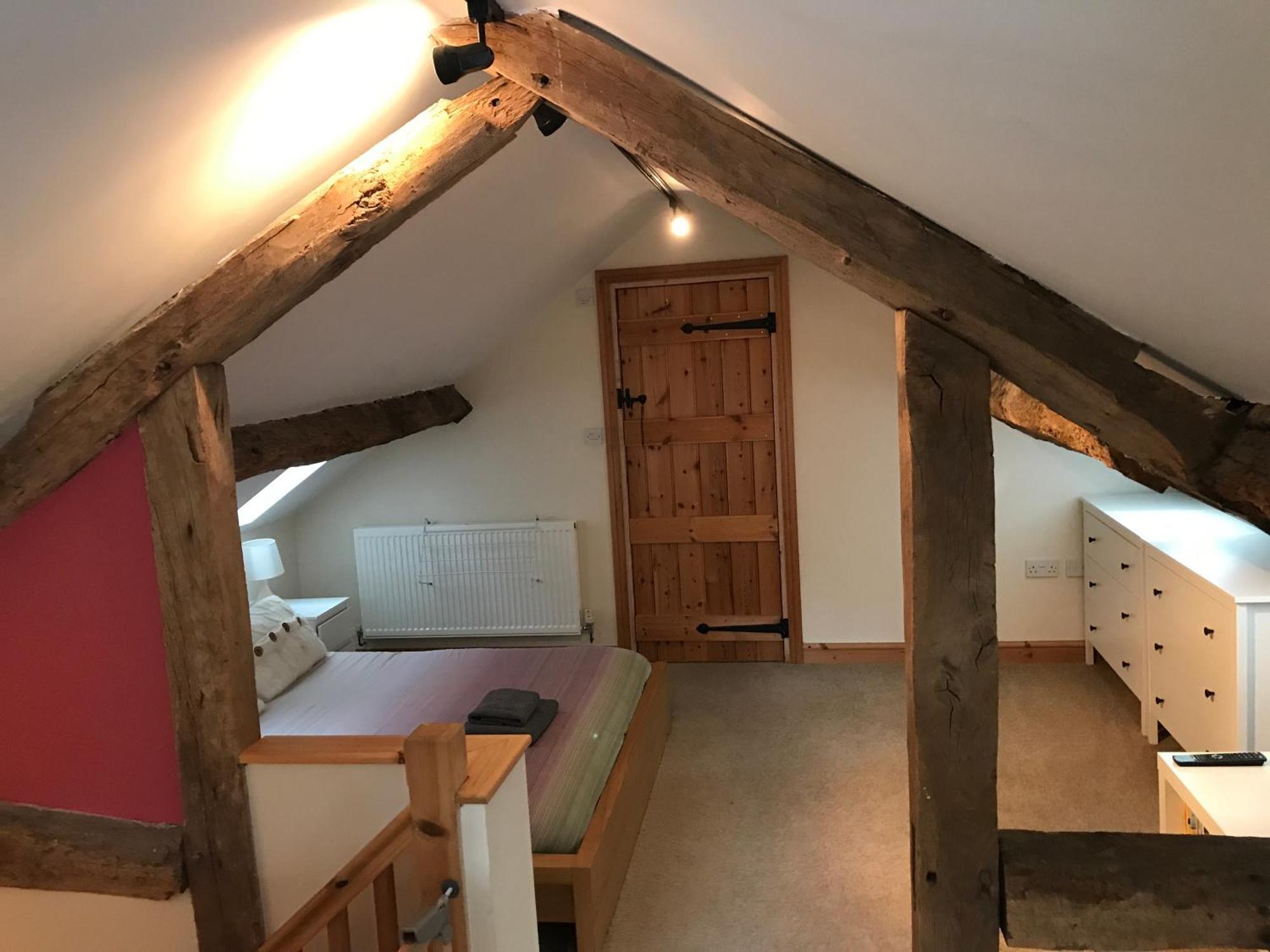 The Stables Villa Hope Bowdler ภายนอก รูปภาพ